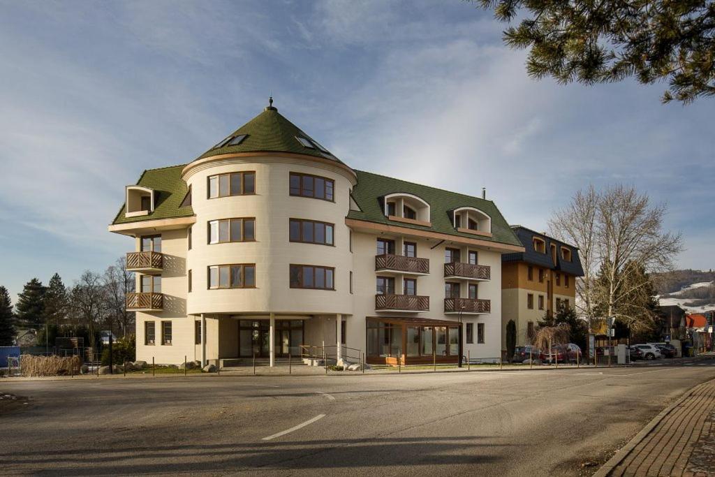 Apartmany Summit Bešeňová Exteriör bild